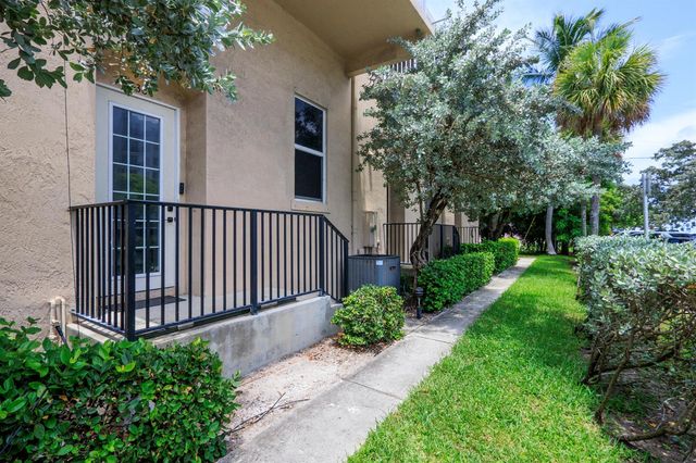 836 SE 20TH Avenue SE, Deerfield Beach, FL 33441