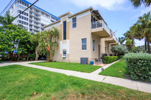 836 SE 20TH Avenue SE, Deerfield Beach, FL 33441