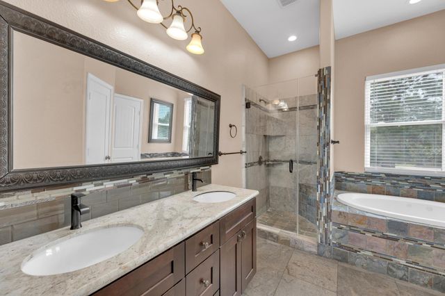 152 Lakeside DR, Bastrop, TX 78602