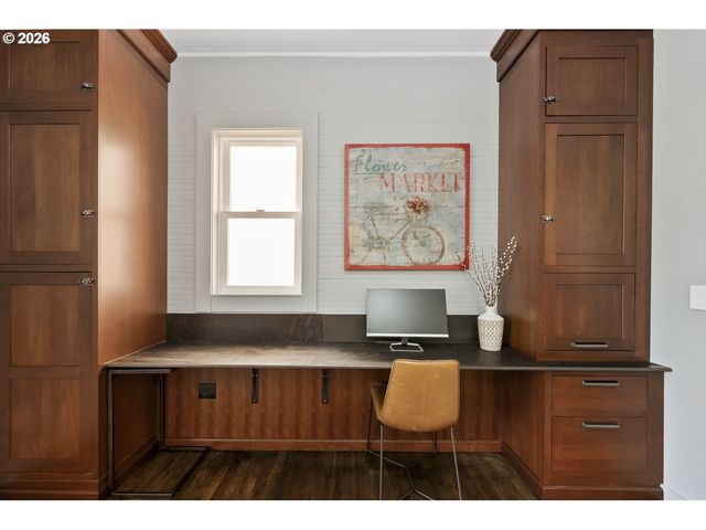 206 Ne 80TH Ave, Portland, OR 97213