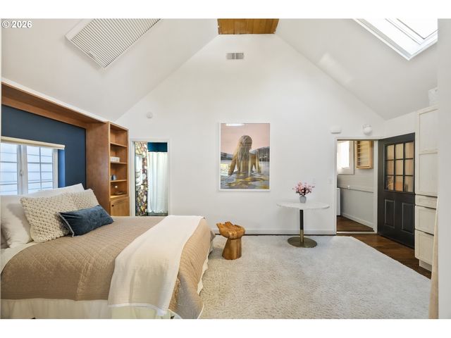 206 Ne 80TH Ave, Portland, OR 97213