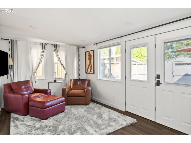 206 Ne 80TH Ave, Portland, OR 97213