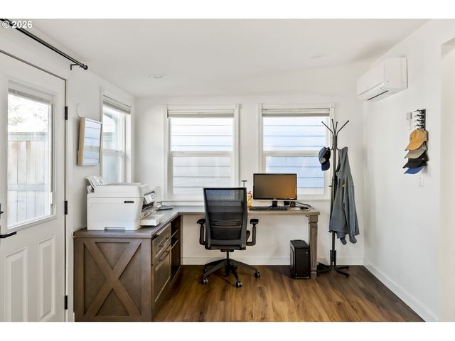 206 Ne 80TH Ave, Portland, OR 97213