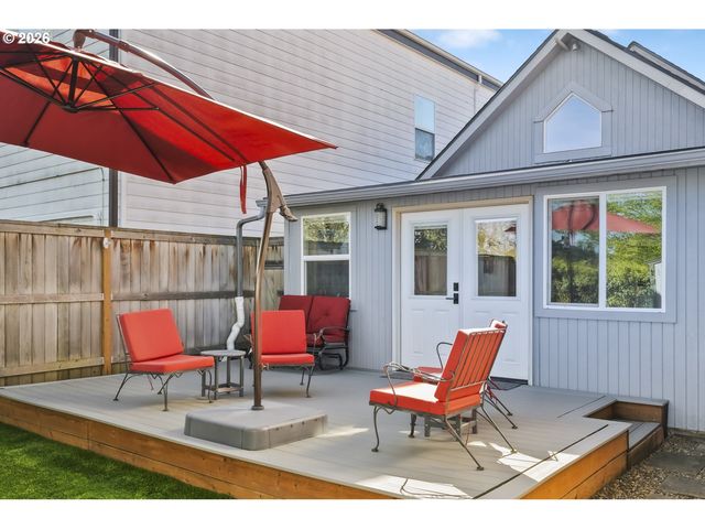 206 Ne 80TH Ave, Portland, OR 97213