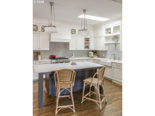 206 Ne 80TH Ave, Portland, OR 97213