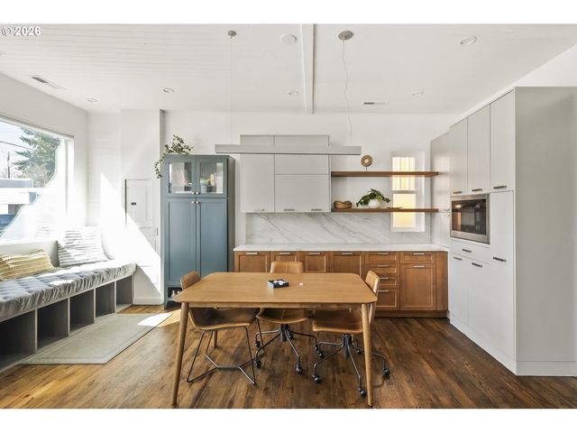 206 Ne 80TH Ave, Portland, OR 97213