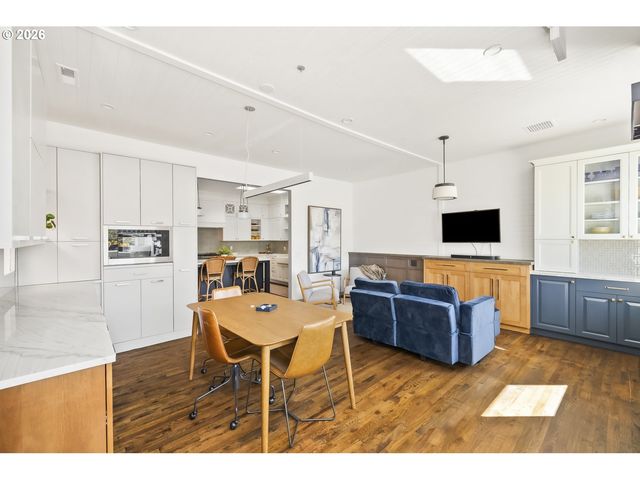 206 Ne 80TH Ave, Portland, OR 97213