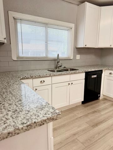 522 Wolfe Ave, Turlock, CA 95380