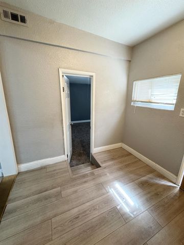 522 Wolfe Ave, Turlock, CA 95380