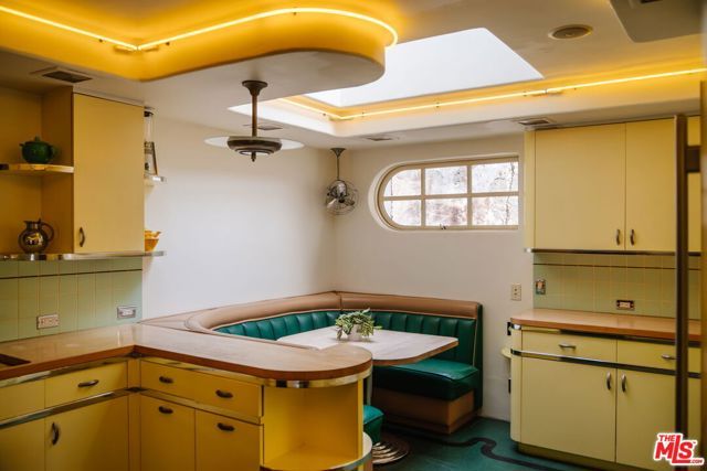 6740 Milner Road, Los Angeles, CA 90068