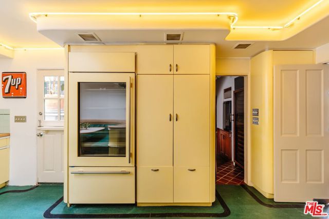 6740 Milner Road, Los Angeles, CA 90068