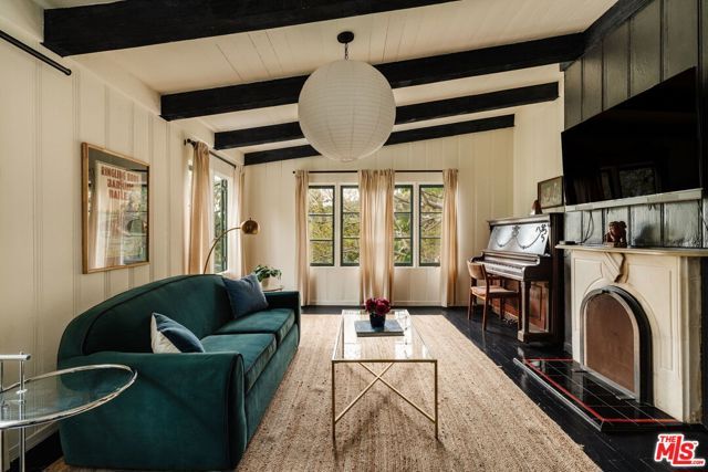 6740 Milner Road, Los Angeles, CA 90068