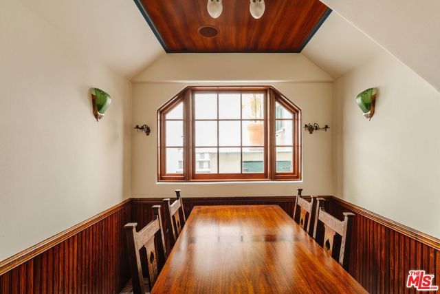 6740 Milner Road, Los Angeles, CA 90068