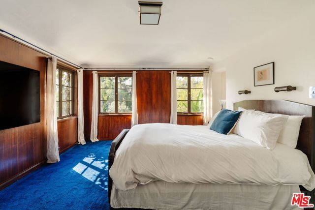 6740 Milner Road, Los Angeles, CA 90068