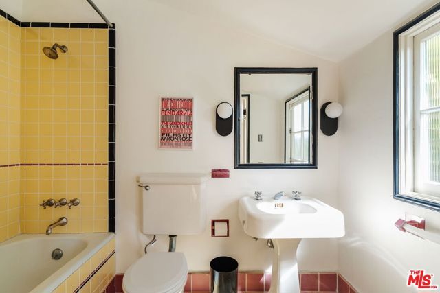 6740 Milner Road, Los Angeles, CA 90068