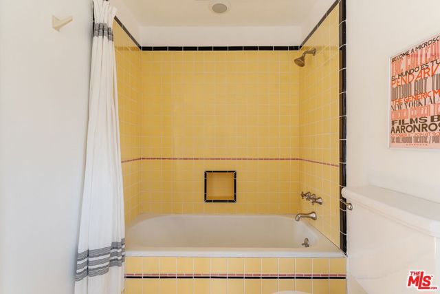 6740 Milner Road, Los Angeles, CA 90068