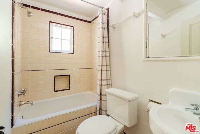 6740 Milner Road, Los Angeles, CA 90068