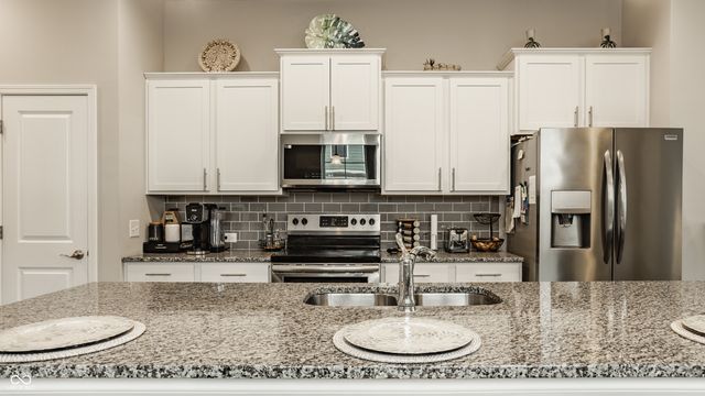 13276 E Lieder Way, Fishers, IN 46037