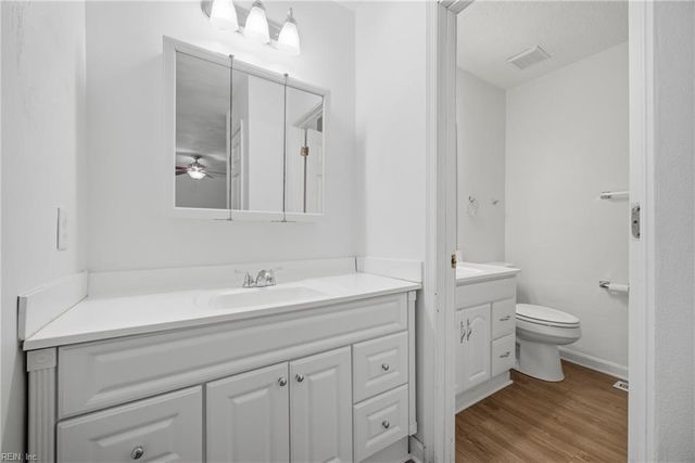 1113 Crystalwood CIR, Chesapeake, VA 23320
