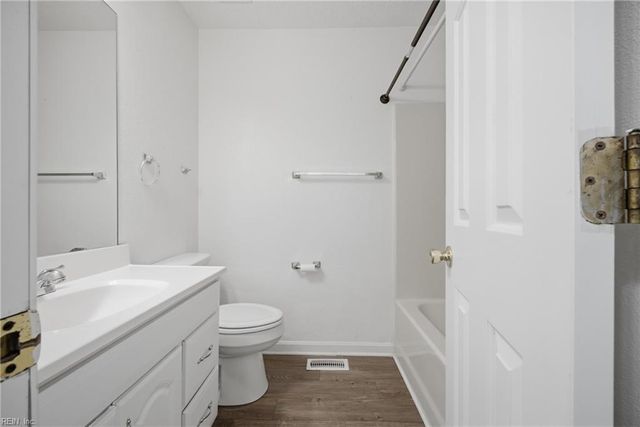 1113 Crystalwood CIR, Chesapeake, VA 23320