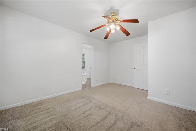 1113 Crystalwood CIR, Chesapeake, VA 23320