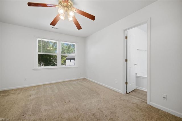 1113 Crystalwood CIR, Chesapeake, VA 23320