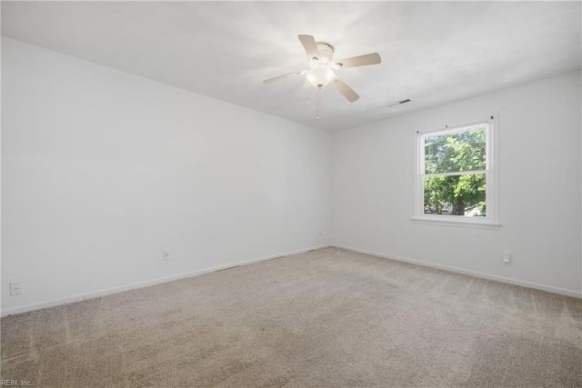 1113 Crystalwood CIR, Chesapeake, VA 23320