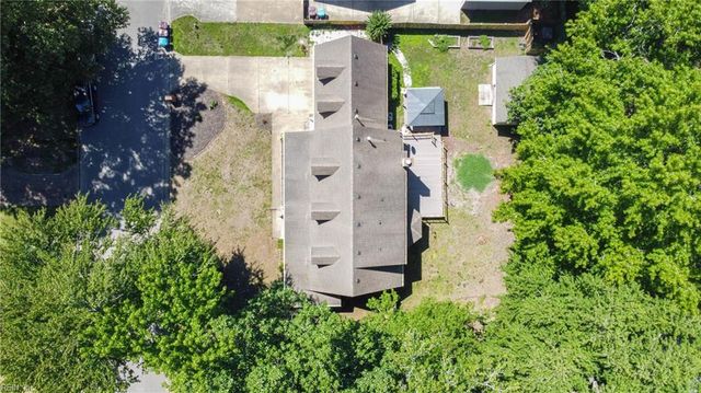 1113 Crystalwood CIR, Chesapeake, VA 23320