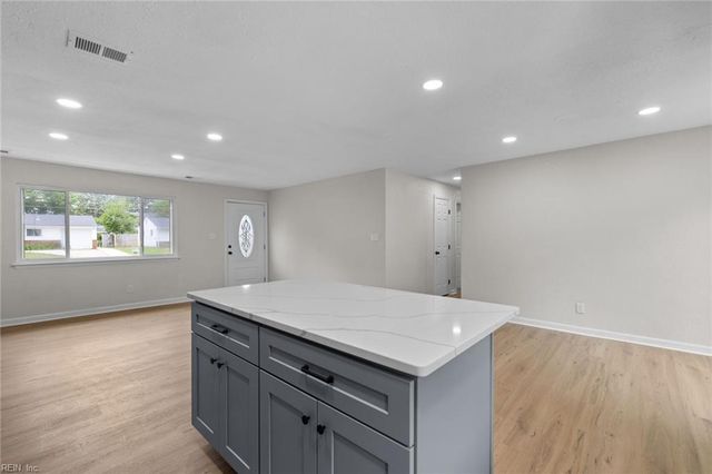 412 Lineberry RD, Virginia Beach, VA 23452