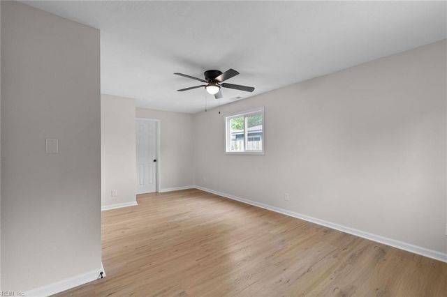 412 Lineberry RD, Virginia Beach, VA 23452