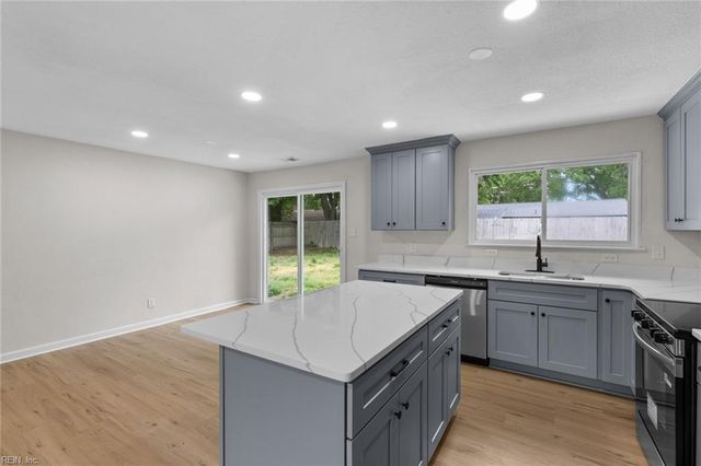412 Lineberry RD, Virginia Beach, VA 23452