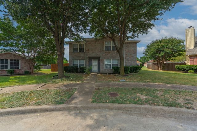 7938 Christian Court, Dallas, TX 75237