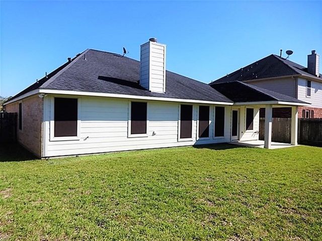 2420 Avalon Trace Lane, Pearland, TX 77581