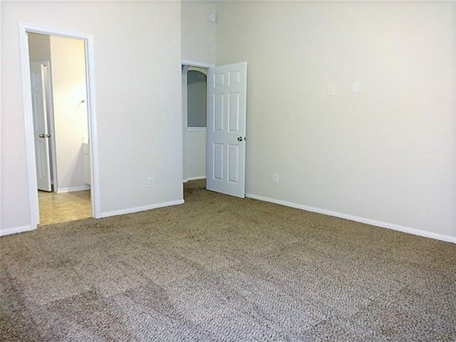 2420 Avalon Trace Lane, Pearland, TX 77581