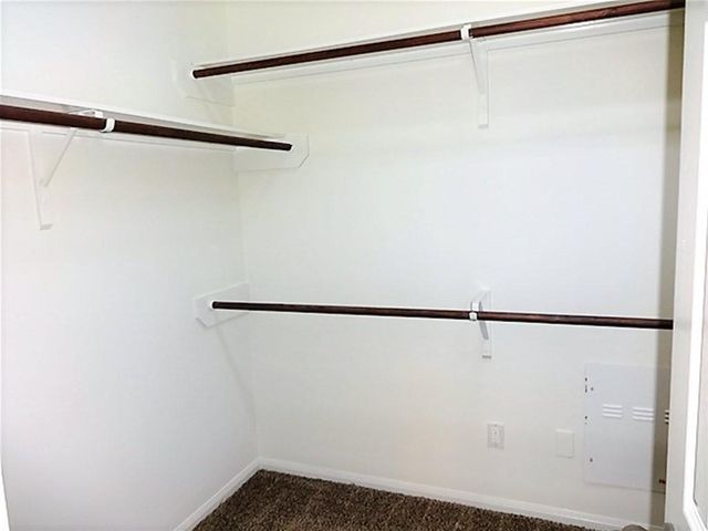 2420 Avalon Trace Lane, Pearland, TX 77581