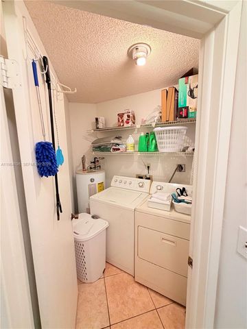 10233 NW 9 ST 206-1, Miami, FL 33172