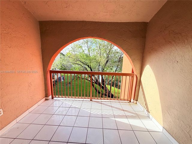 10233 NW 9 ST 206-1, Miami, FL 33172