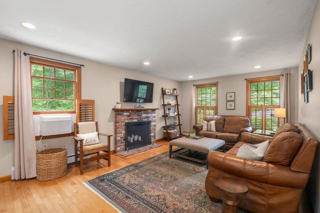 2 Angelo Way, Franklin, MA 02038