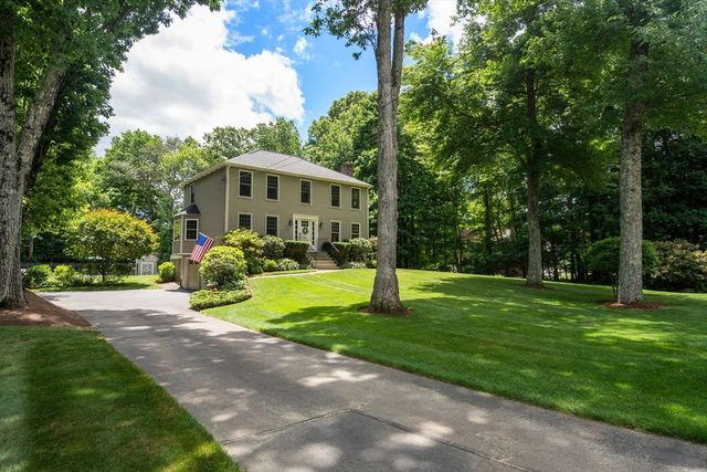 2 Angelo Way, Franklin, MA 02038
