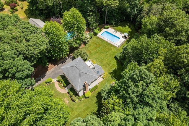 2 Angelo Way, Franklin, MA 02038