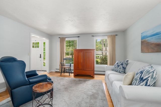 2 Angelo Way, Franklin, MA 02038
