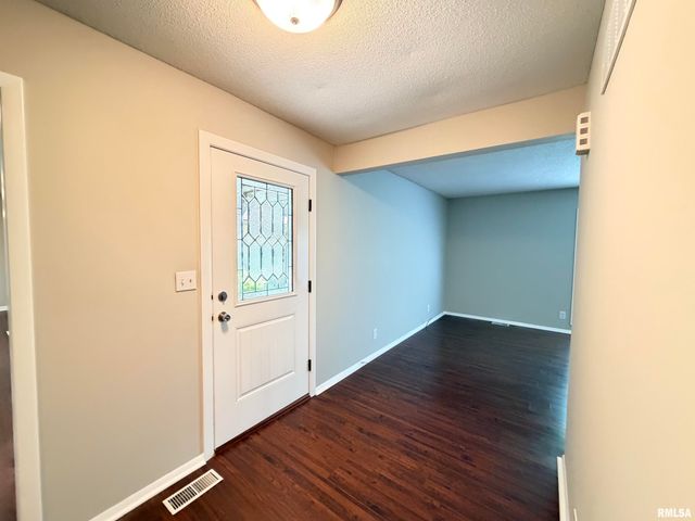 122 W MORNINGSIDE Drive, Peoria, IL 61614