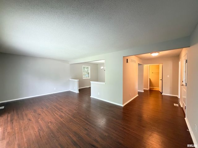 122 W MORNINGSIDE Drive, Peoria, IL 61614