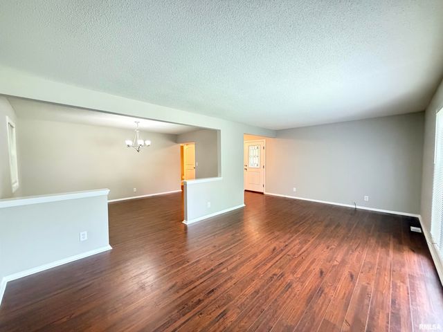 122 W MORNINGSIDE Drive, Peoria, IL 61614
