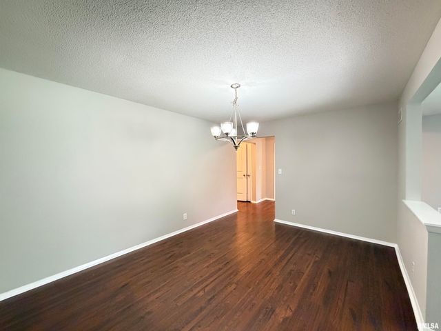 122 W MORNINGSIDE Drive, Peoria, IL 61614