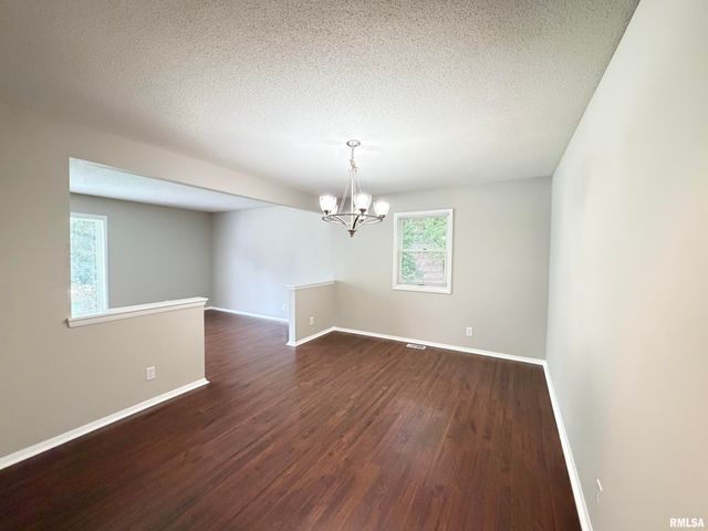 122 W MORNINGSIDE Drive, Peoria, IL 61614