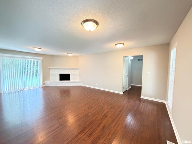 122 W MORNINGSIDE Drive, Peoria, IL 61614