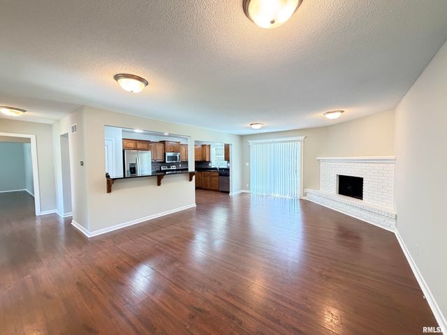 122 W MORNINGSIDE Drive, Peoria, IL 61614