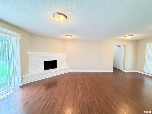 122 W MORNINGSIDE Drive, Peoria, IL 61614