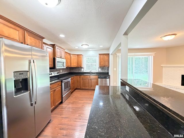 122 W MORNINGSIDE Drive, Peoria, IL 61614